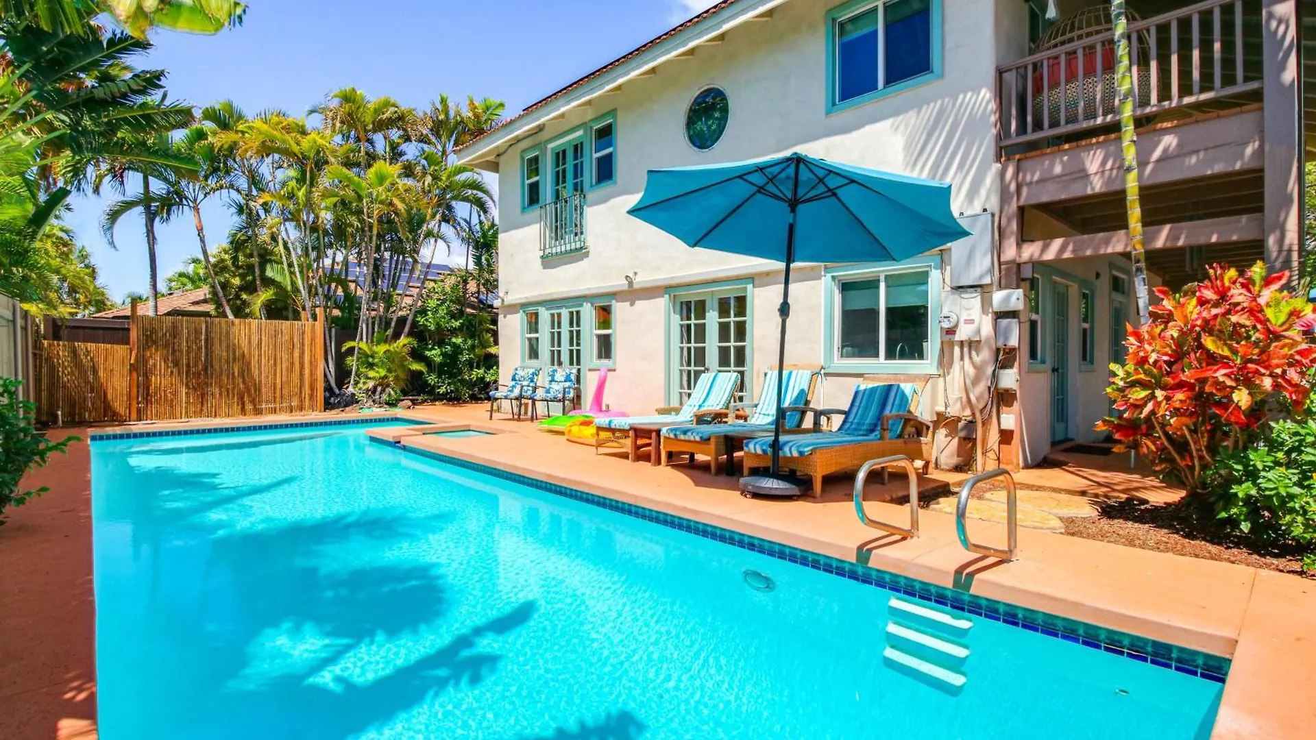 Walk To Baby Beach Home With Private Pool!의 연락처